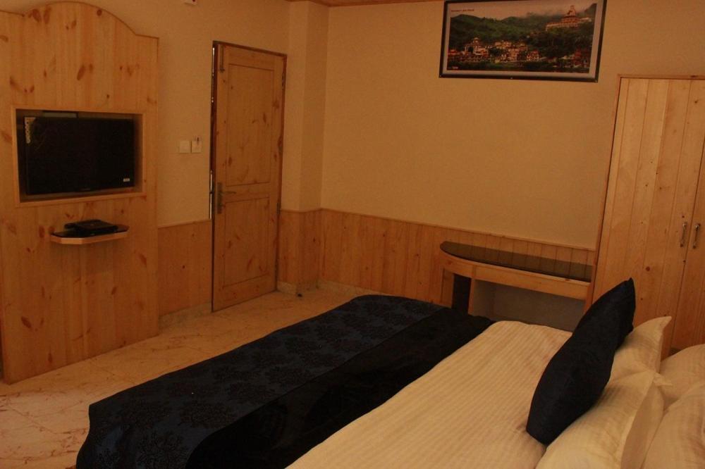 Hotel Bodh International Маналі Екстер'єр фото